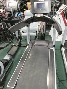lot 3 image: Life Fitness 95T treadmill with fle...