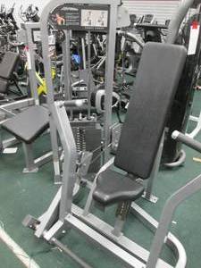 lot 16 image: Life Fitness chest press...