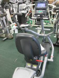 lot 21 image: Inspire fitness CS4 recumbent ellip...
