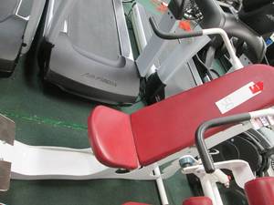 lot 50 image: Fitness matters shoulder press...