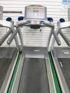 lot 05 image: Life Fitness T50 treadmill...