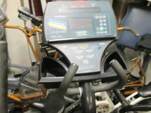 lot 66 image: Life Fitness 9100 elliptical machin...