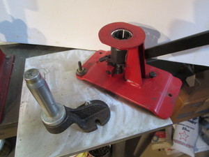 lot 52 image: MEC Super Sizer resizer, Model SS77...