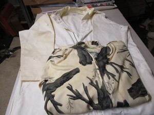 lot 223 image: Coverall - white XXL - stained, hoo...