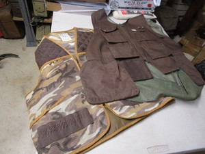 lot 224 image: Shooting vests, M and XL...