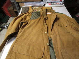 lot 234 image: Shooting jacket L, vest M...