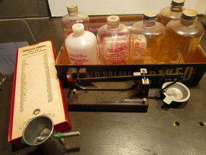 lot 238 image: Herters powder scale, Lee measures...