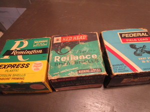 lot 228 image: Vintage paper shell boxes, Reliance...