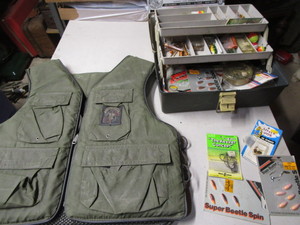 lot 243 image: Tackle & box, vest - adult L-XL...