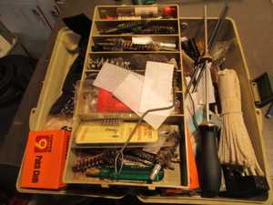 lot 272 image: Gun cleaning box...