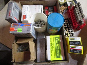 lot 295 image: Lead bullets, variety of reloads - ...