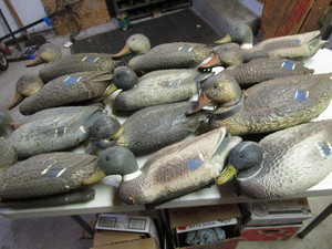 lot 302 image: Decoys, 12...
