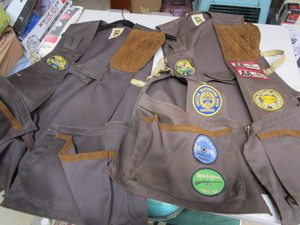 lot 322 image: Two Bob Allen shooting vests with p...