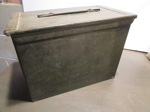 lot 347 image: Metal ammo box, 12ga reloads - 60rd...