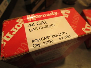 lot 365 image: Hornady gas checks, 44cal, qty 1000...
