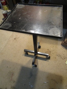 lot 399 image: Roller Table
