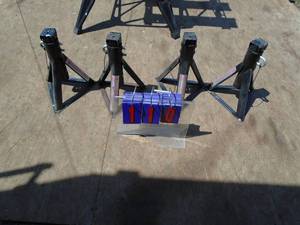 Qty of 4 jack stands. 4000 lb. As shown.