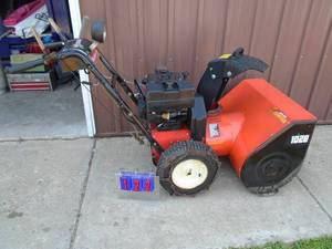 Noma 10 hp 28 snow blower. Good used condition. Tested & works. As shown.