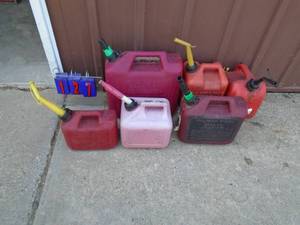 Qty of 3 gas cans. As shown.