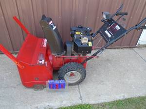 Snapper snow blower. 8 hp 26. Good used condition. Tested & works. As shown.