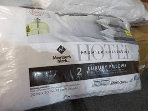 2 pack Hotel Premier Collection Pil...