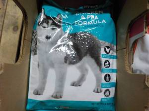 Kirkland Chicken and Pea Puppy Food...
