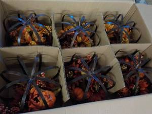 Case of 6 Metal Pumpkins with Fall ...