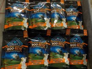 8 - 4.5 oz Bags Blue Boo Bits Dog T...