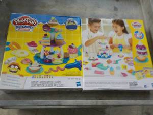 2 Play Doh Kitchen Creations...