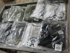 12 Hydro Flask size S Tops...