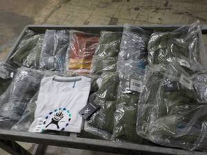 15 Hydro Flask size S Tops...