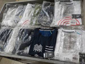 13 Hydro Flask size M Tops...