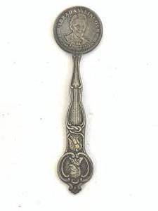 lot 37 image: Abraham Lincoln Spoon 6 Inch Long