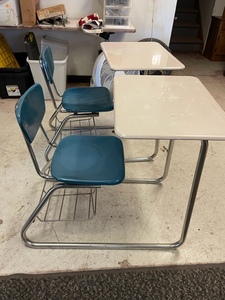 2 Student Desks