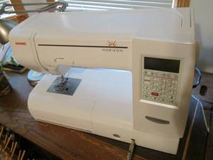 lot 1 image: Janome Horizon memory craft 8200QC ...