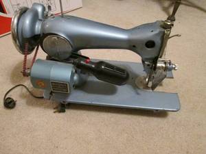 lot 5 image: Vintage White sewing machine...