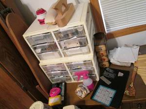 lot 6 image: Organizer stuffed to the brim with ...