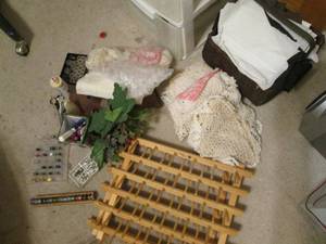 lot 9 image: Assortment of material and sewing s...