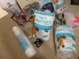 lot 17 image: Poly fill, quilt batting and other ...