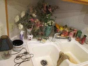 lot 58 image: Lot of decorative items...