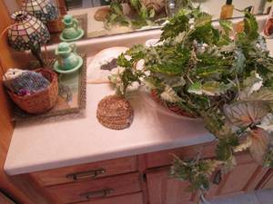 lot 66 image: Decorative items, tray shell and Ti...