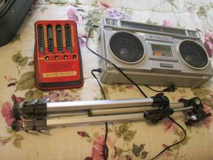 lot 86 image: Vintage adding machine stereo and t...