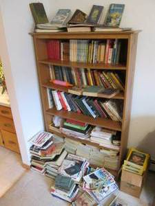 lot 92 image: Large bookshelf filled with a varie...