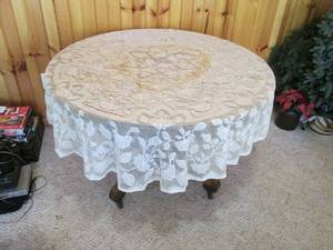 lot 113 image: 45 round table 30 tall on wheels...