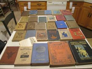 lot 148 image: Box of Vintage textbooks (see photo...