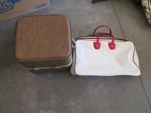 lot 168 image: 2 pieces of luggage 1 has keys to l...