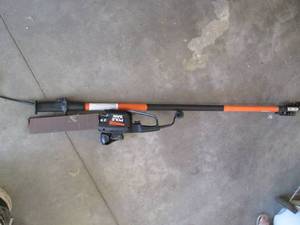 lot 173 image: Remington electric poles saw w han...