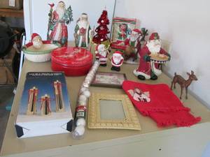 lot 174 image: Christmas tote (see photos )...