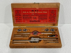 lot 16 image: Vintage Tap and Die Set