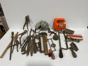 lot 28 image: Assorted Tools
